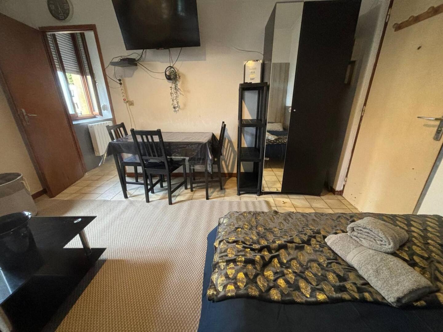 Apartament Le Lorrain Wifi Un Sejour A Part Metz Zewnętrze zdjęcie