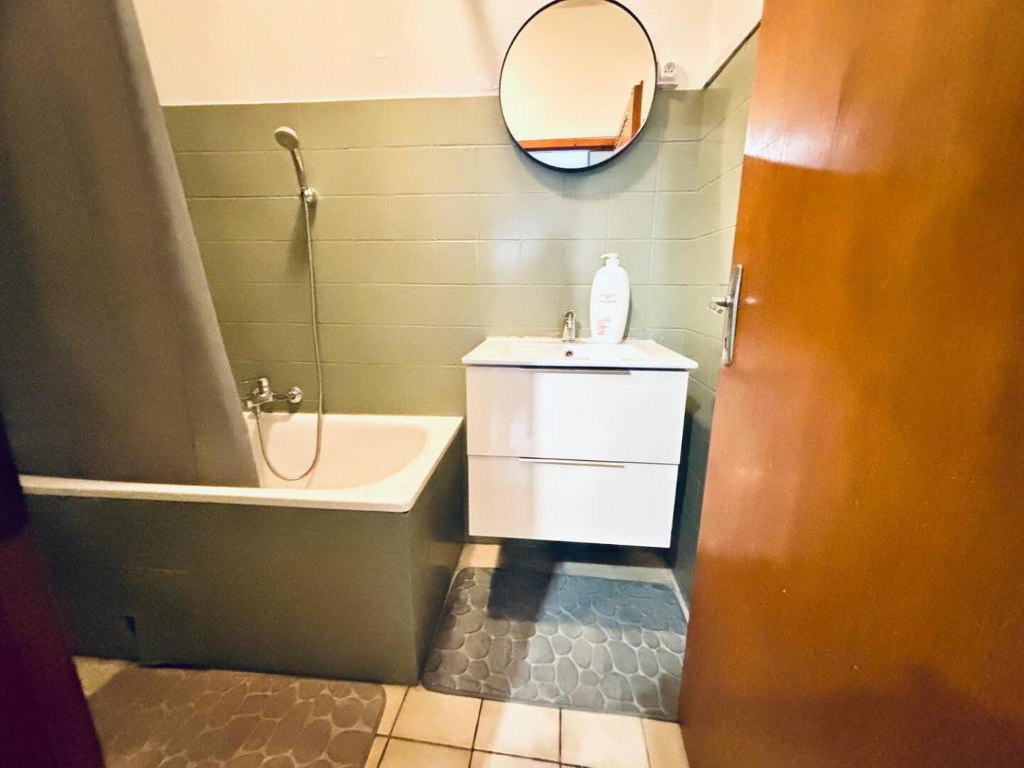 Apartament Le Lorrain Wifi Un Sejour A Part Metz Zewnętrze zdjęcie
