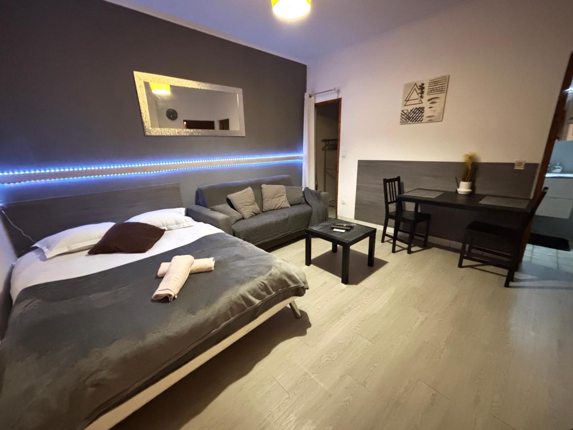 Apartament Le Lorrain Wifi Un Sejour A Part Metz Zewnętrze zdjęcie